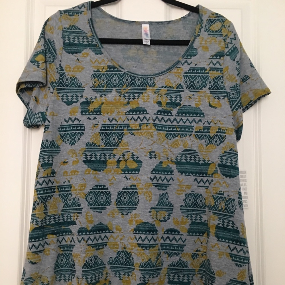 LulaRoe Classic T